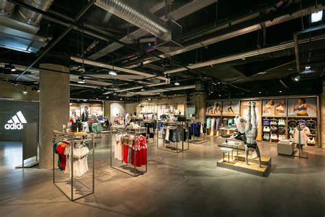 boutique adidas la defense